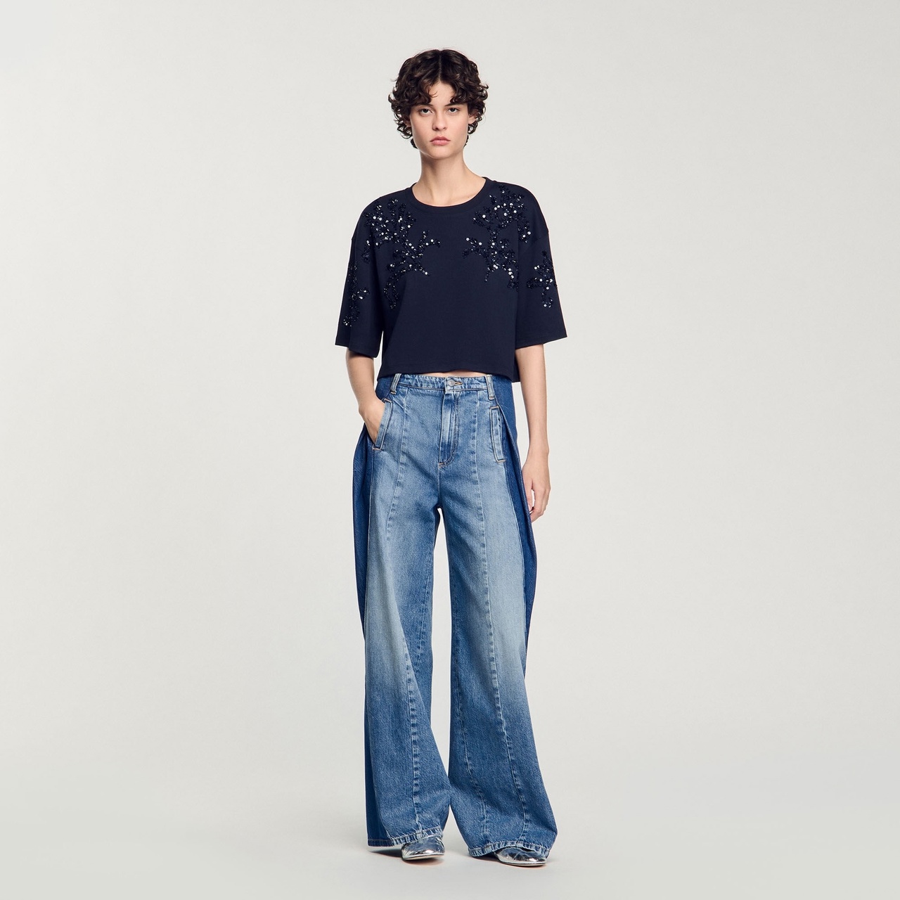 УКОРОЧЕННАЯ ФУТБОЛКА SANDRO